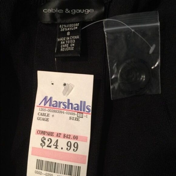 🆕 Cable & Gauge Women's Black Two Button Sweater size S - Picture 2 of 6